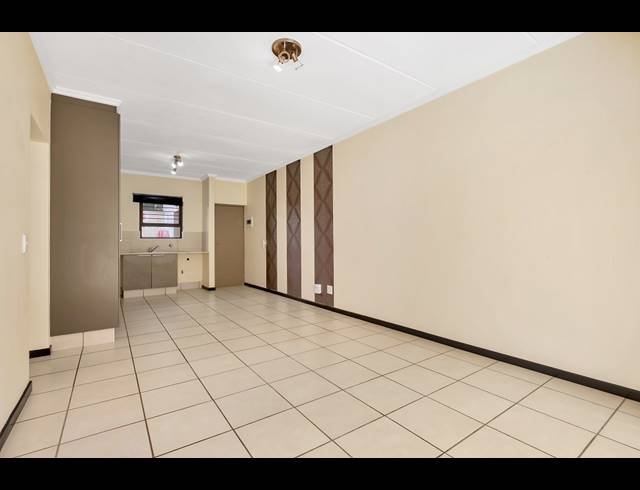 2 BEDROOM APARTMENT RENTED IN BRYANSTON